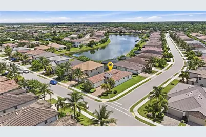 9201 Woodhurst Dr, Naples, FL 34120 - Photo 4