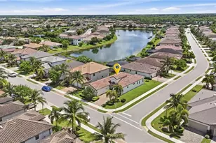 9201 Woodhurst Dr, Naples, FL 34120 - Photo 4