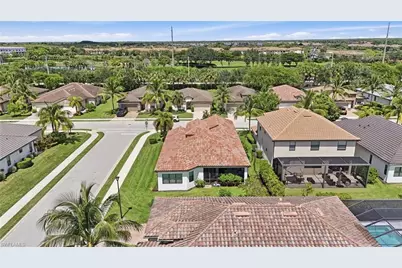 9201 Woodhurst Dr, Naples, FL 34120 - Photo 30
