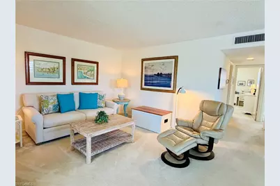 333 Harbour Dr #212, Naples, FL 34103 - Photo 4