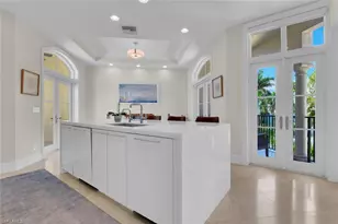684 10th Ave S, Naples, FL 34102 - Photo 10