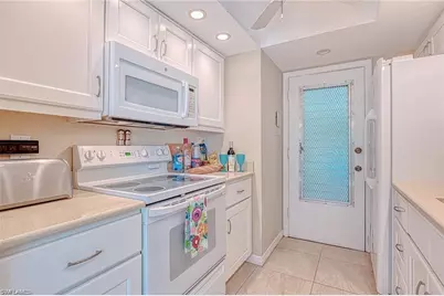 1300 Gulf Shore Blvd N #104, Naples, FL 34102 - Photo 16