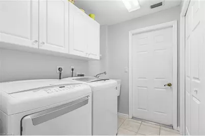 590 Lambton Ln, Naples, FL 34104 - Photo 18