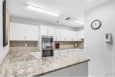 590 Lambton Ln, Naples, FL 34104 - Photo 32
