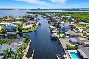 35 Fairview Blvd, Fort Myers Beach, FL 33931 - Photo 2