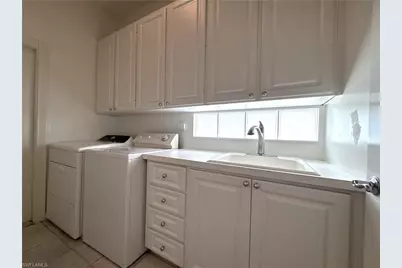 4402 Novato Ct, Naples, FL 34109 - Photo 18