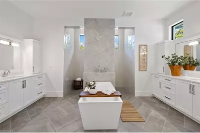 4221 7th Ave NW, Naples, FL 34119 - Photo 12