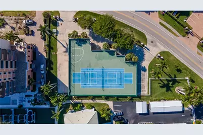 10701 Gulf Shore Dr #901, Naples, FL 34108 - Photo 32