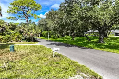 182 Cocohatchee Blvd, Naples, FL 34110 - Photo 10