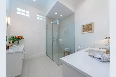 131 3rd St N, Naples, FL 34102 - Photo 14