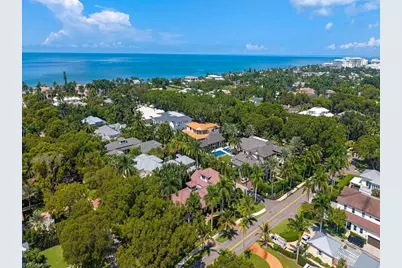 131 3rd St N, Naples, FL 34102 - Photo 30