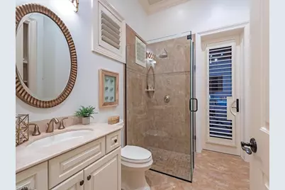 131 3rd St N, Naples, FL 34102 - Photo 18