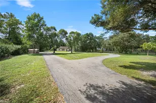 5750 Westport Ln, Naples, FL 34116 - Photo 4