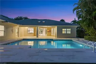 7585 Cordoba Cir, Naples, FL 34109 - Photo 2