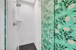 7585 Cordoba Cir, Naples, FL 34109 - Photo 36