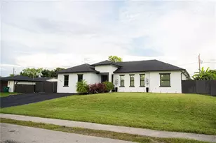 3000 47th St SW, Naples, FL 34116 - Photo 2