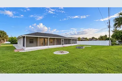 403 SE 22nd St, Cape Coral, FL 33990 - Photo 24