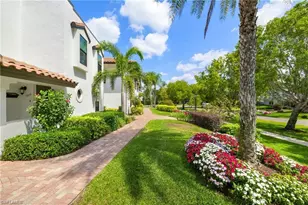 1050 6th St S, Naples, FL 34102 - Photo 32