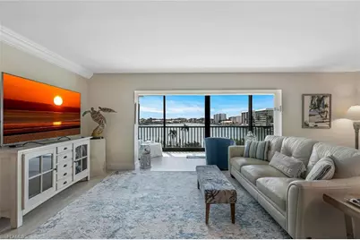 222 Harbour Dr #407, Naples, FL 34103 - Photo 2