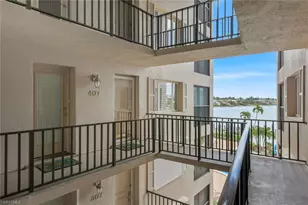 222 Harbour Dr, Naples, FL 34103 - Photo 20