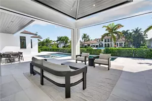 2231 Forrest Ln, Naples, FL 34102 - Photo 14