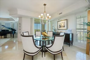 285 Grande Way, Naples, FL 34110 - Photo 6