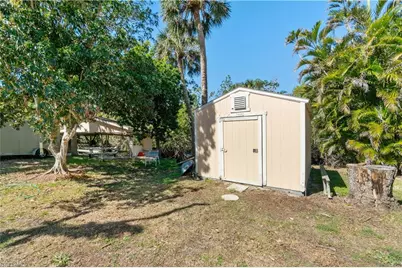 27557 Shore Dr, Bonita Springs, FL 34134 - Photo 40