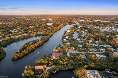 27557 Shore Dr, Bonita Springs, FL 34134 - Photo 42