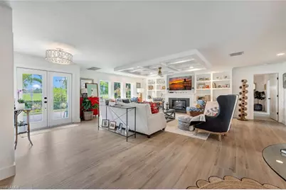 200 Burning Tree Dr, Naples, FL 34105 - Photo 10
