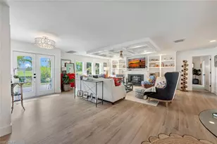 200 Burning Tree Dr, Naples, FL 34105 - Photo 10