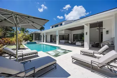 1300 Nautilus Rd, Naples, FL 34102 - Photo 6