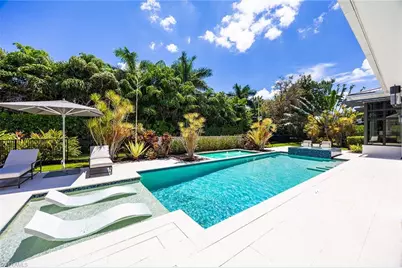 1300 Nautilus Rd, Naples, FL 34102 - Photo 4