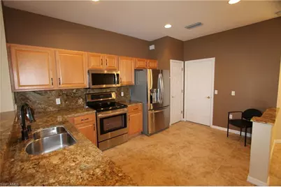 1056 Hampton Cir, Naples, FL 34105 - Photo 2