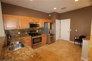 1056 Hampton Cir, Naples, FL 34105 - Photo 2