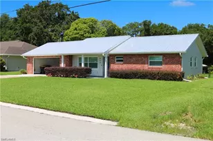 864 Peach Tree Dr, Lake Placid, FL 33852 - Photo 1