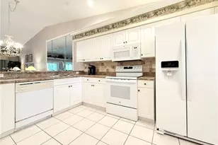 8580 Naples Heritage Dr, Naples, FL 34112 - Photo 6