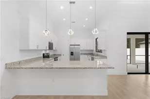 887 6th St SE, Naples, FL 34117 - Photo 6