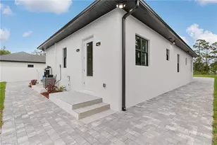 887 6th St SE, Naples, FL 34117 - Photo 30