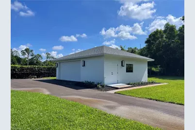 5520 Cynthia Ln, Naples, FL 34112 - Photo 32