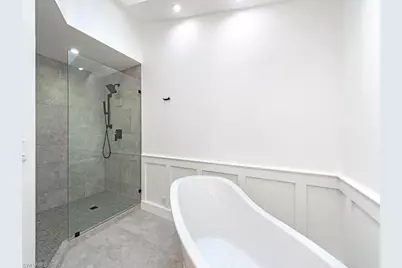 5520 Cynthia Ln, Naples, FL 34112 - Photo 10