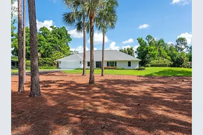 5520 Cynthia Ln, Naples, FL 34112 - Photo 2