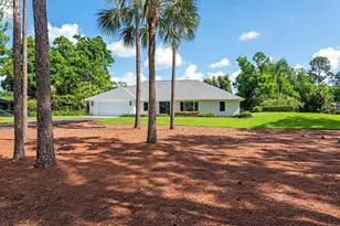 5520 Cynthia Ln, Naples, FL 34112 - Photo 2