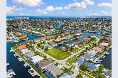 960 Bonita Ct, Marco Island, FL 34145 - Photo 4
