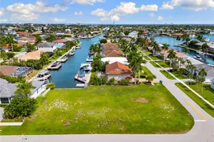 960 Bonita Ct, Marco Island, FL 34145 - Photo 1