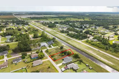 4404 Loraine Ave S, Lehigh Acres, FL 33976 - Photo 4