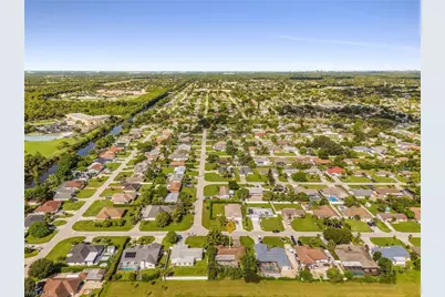 3142 41st St SW, Naples, FL 34116 - Photo 22