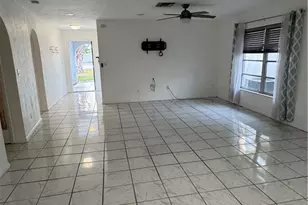 626 103rd Ave N, Naples, FL 34108 - Photo 2