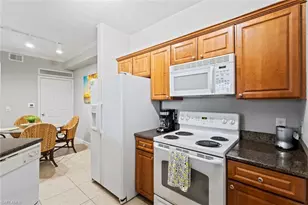 12920 Positano Cir, Naples, FL 34105 - Photo 6