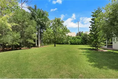1224 Chelmsford Ct, Naples, FL 34104 - Photo 24