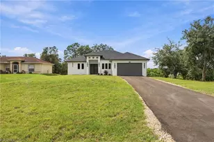 2348 72nd Ave NE, Naples, FL 34120 - Photo 2